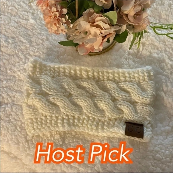 ✅2x Host Pick✅ C.C. Knitted Headband Ear Warmer - Picture 1 of 3